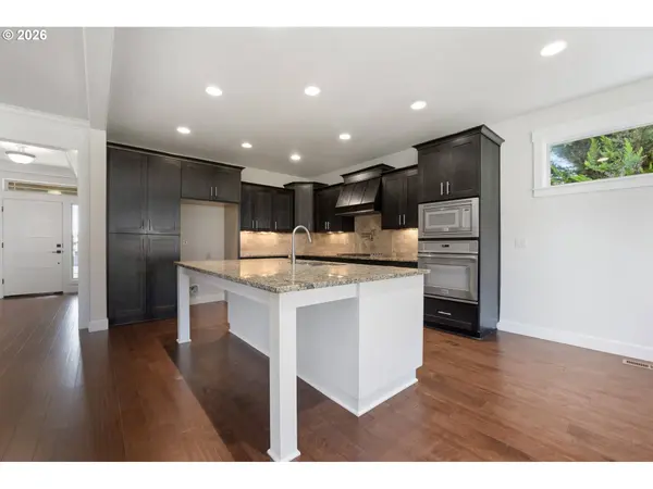 13540 SE GREENWOOD CT, Clackamas, OR 97015