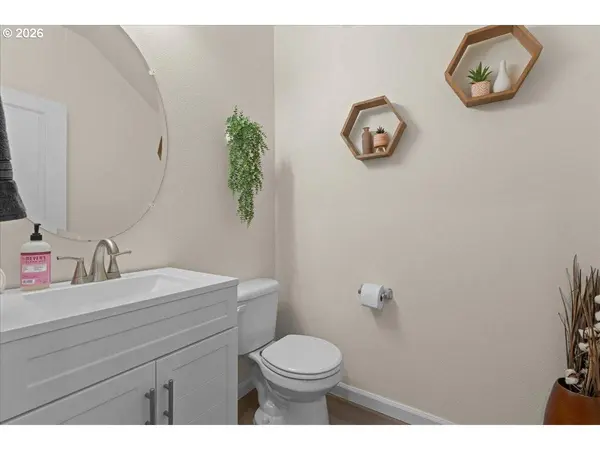 1720 CHINOOK AVE, Woodland, WA 98674