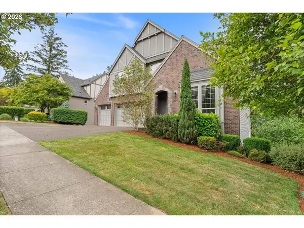 9385 SE HAMILTON LN, Happy Valley, OR 97086