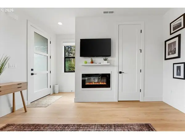 311 E AVE #7, Lake Oswego, OR 97034