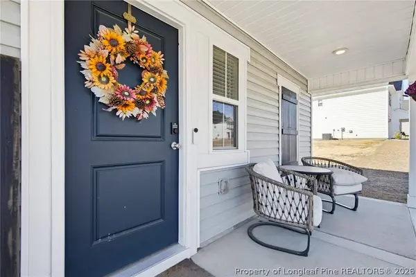 913 Sapphire Stone LN, Hope Mills, NC 28348