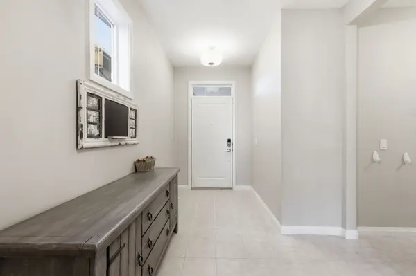 10 Riviera Pl, Cochrane, AB T4C 0V4