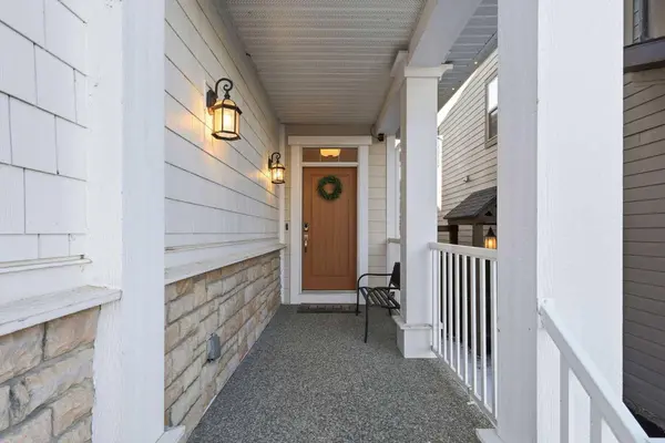 10 Riviera PL, Cochrane, AB T4C 0V4