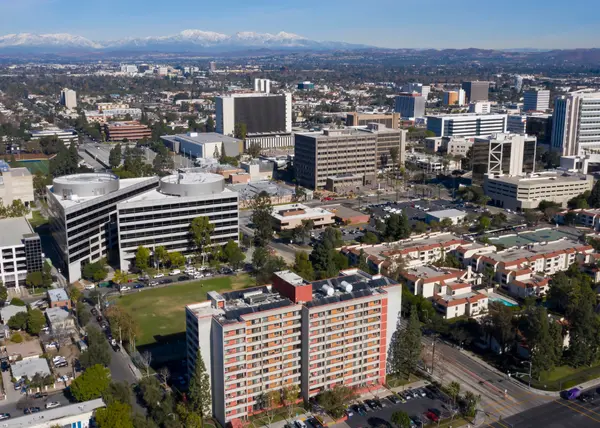 NEIGHBORHOOD_SANTAANA[1]