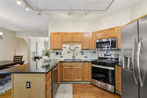 515 Abbotts Mill DR, Johns Creek, GA 30097