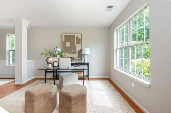 1005 Crabapple Lake CIR, Roswell, GA 30076