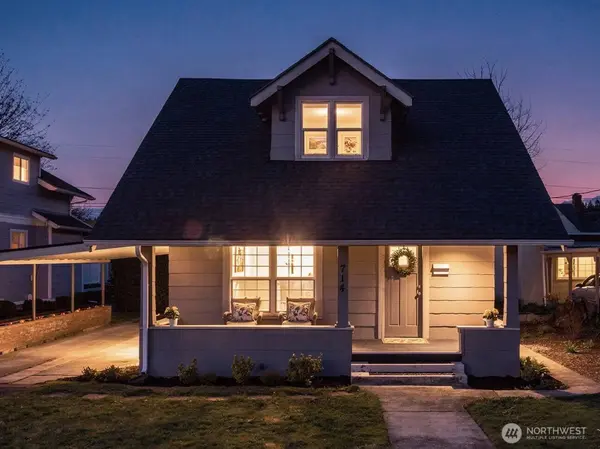714 st G, Centralia, WA 98531