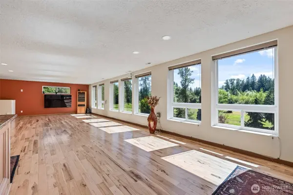 227 Cougar LN, Toledo, WA 98591