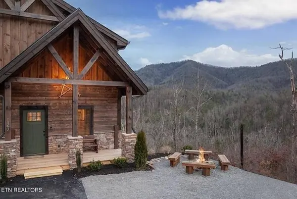 1563 Mountain Dreams WAY, Sevierville, TN 37862