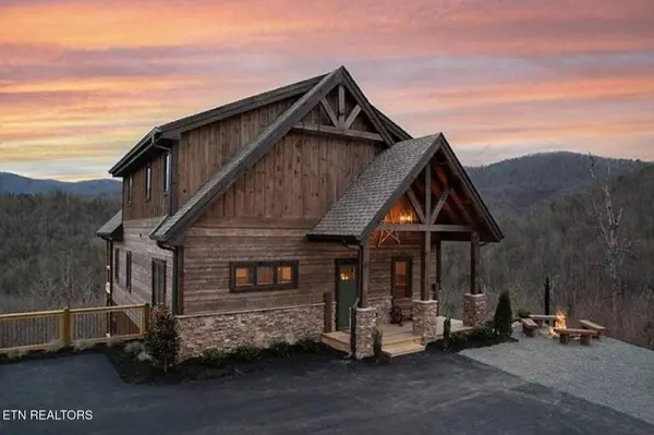1563 Mountain Dreams WAY, Sevierville, TN 37862