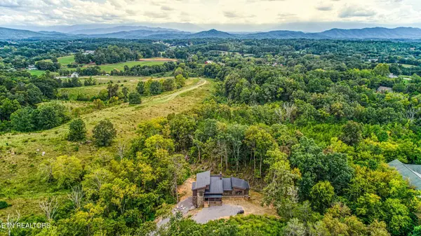 2118 Megan Ridge DR, Sevierville, TN 37862