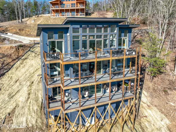 1015 Leslie WAY, Sevierville, TN 37876