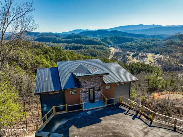 1015 Leslie WAY, Sevierville, TN 37876