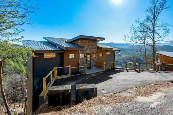 1015 Leslie WAY, Sevierville, TN 37876