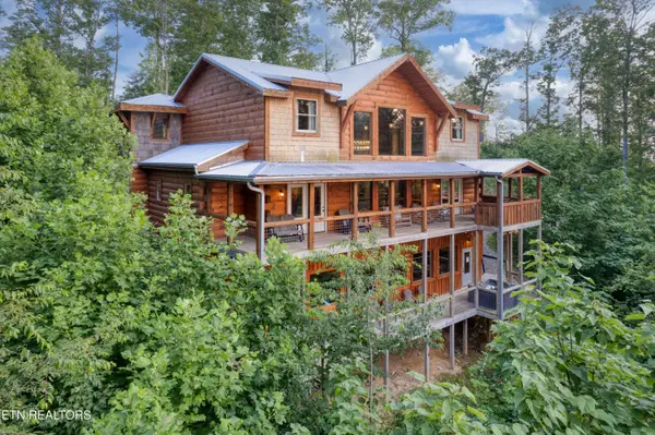 809 Pinecrest WAY, Sevierville, TN 37862