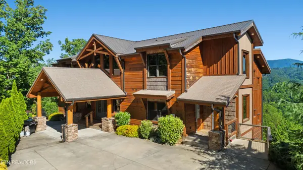 2470 Hackberry DR, Sevierville, TN 37862