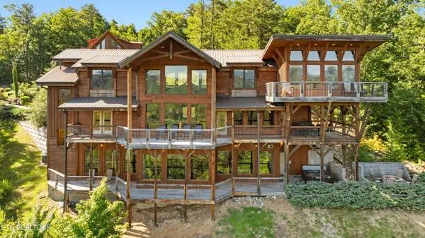 2470 Hackberry DR, Sevierville, TN 37862