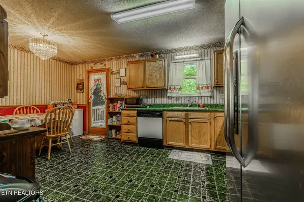 1717 Jett Rd, Maryville, TN 37804