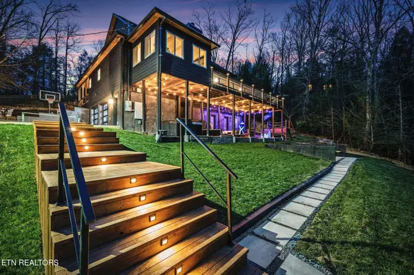 2210 Woodcock Tr, Sevierville, TN 37876