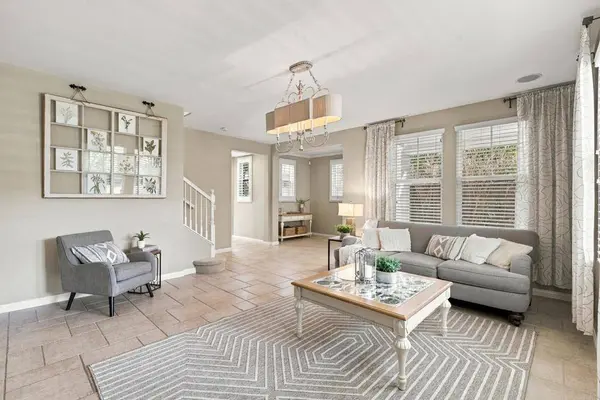 8468 Ednalyn LN, San Diego, CA 92127