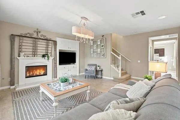 8468 Ednalyn LN, San Diego, CA 92127