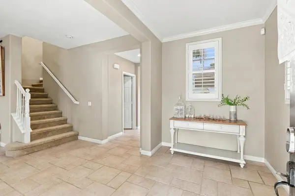 8468 Ednalyn LN, San Diego, CA 92127