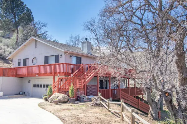 30401 Fox Ridge Ct, Tehachapi, CA 93561-8524