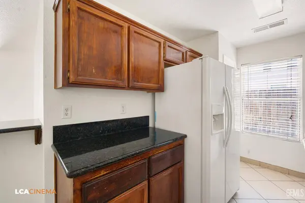 921 Olson Avenue, Bakersfield, CA 93307