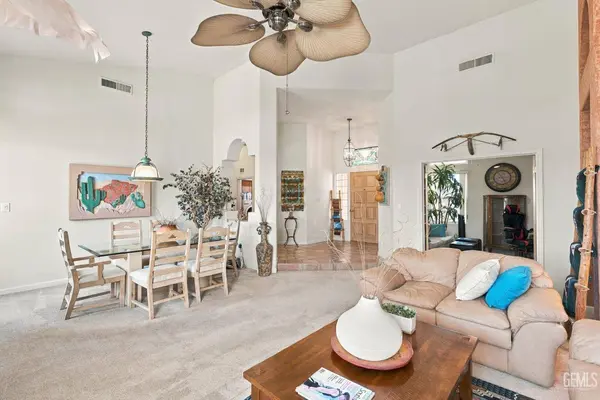 808 Quintana Drive, Bakersfield, CA 93314