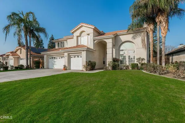 10906 Rosslyn LN, Bakersfield, CA 93311