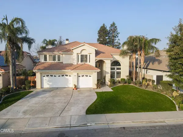 10906 Rosslyn LN, Bakersfield, CA 93311