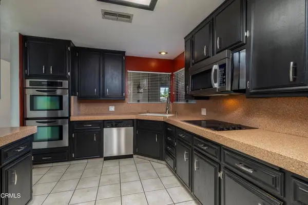 2601 Barrington ST, Bakersfield, CA 93309