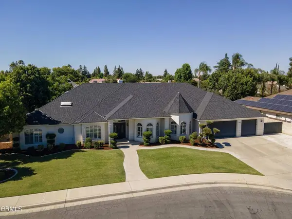 9100 Saint Cloud LN, Bakersfield, CA 93311
