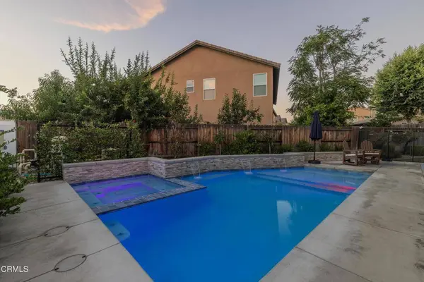 1408 Waterfall LN, Bakersfield, CA 93311