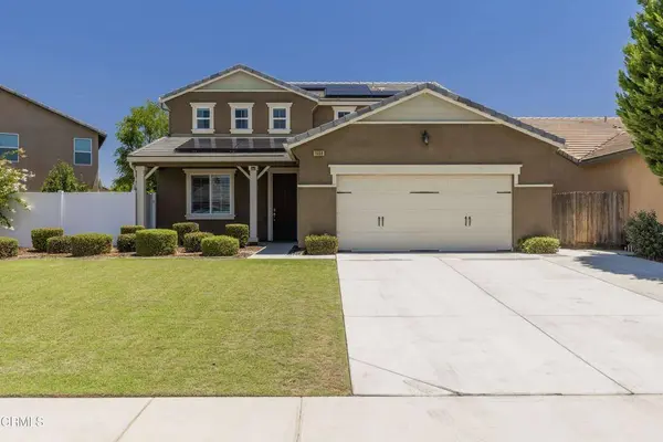 1408 Waterfall LN, Bakersfield, CA 93311