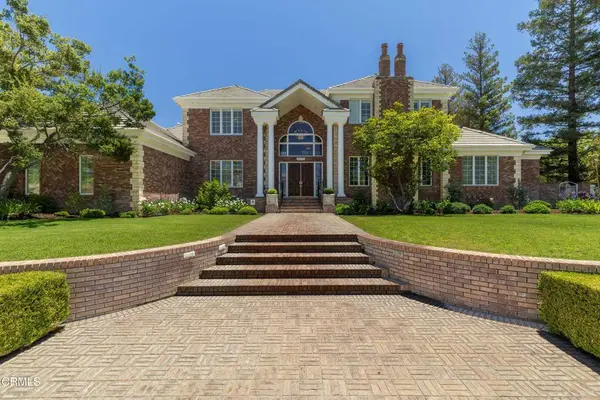 2300 Weybridge DR, Bakersfield, CA 93311