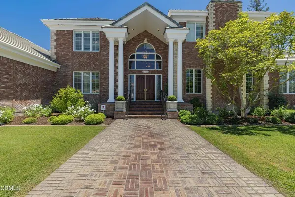 2300 Weybridge DR, Bakersfield, CA 93311