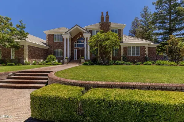 2300 Weybridge DR, Bakersfield, CA 93311