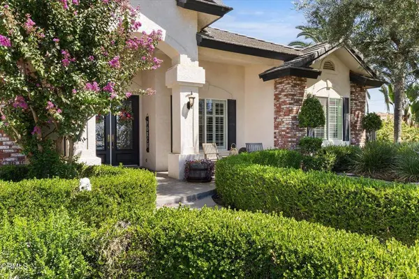 3010 Redwood Forest DR, Bakersfield, CA 93314