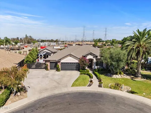 3010 Redwood Forest DR, Bakersfield, CA 93314