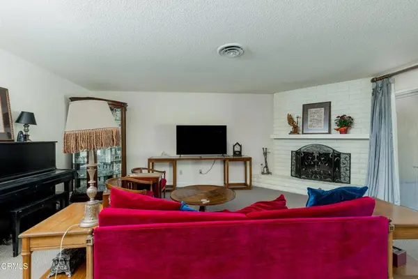 1419 Thunderbird ST, Bakersfield, CA 93309