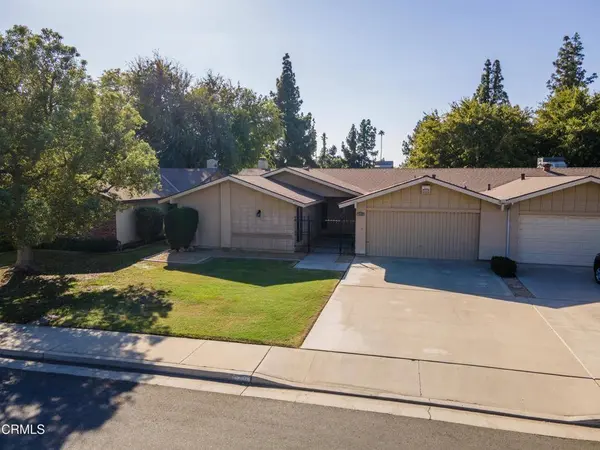 1419 Thunderbird ST, Bakersfield, CA 93309