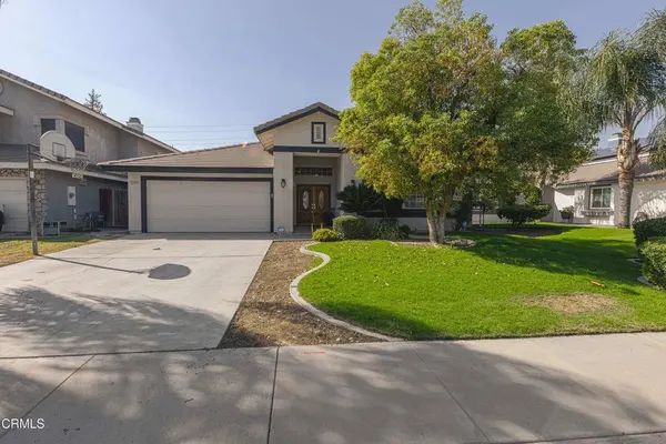 4303 Crescent Rock LN