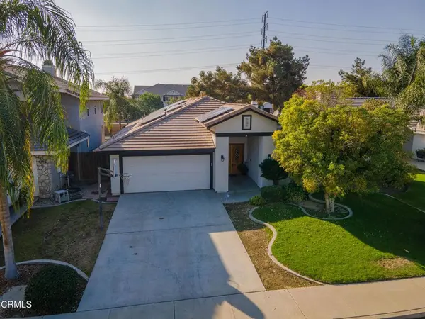 4303 Crescent Rock LN, Bakersfield, CA 93311