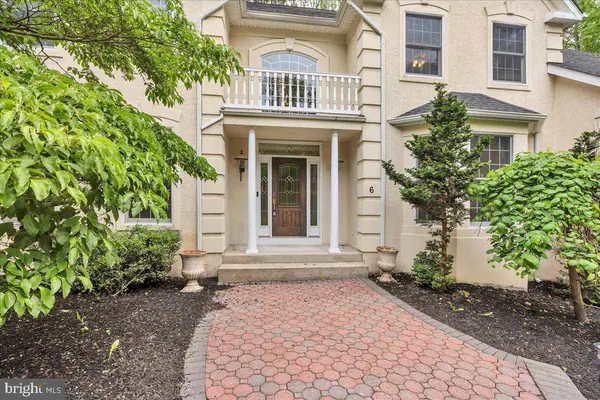6 PINE ACRES DR, Medford, NJ 08055