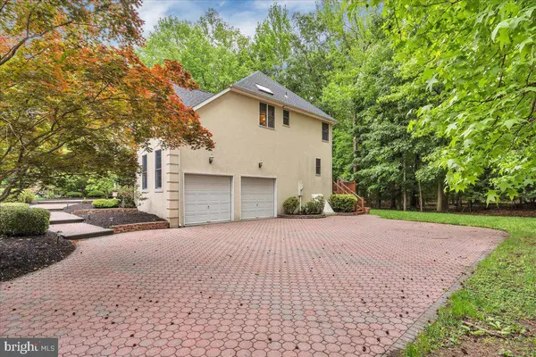 6 PINE ACRES DR, Medford, NJ 08055