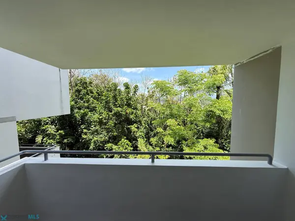 Carr 2 AVENIDA NTE #3604, Toa Alta, PR 00953