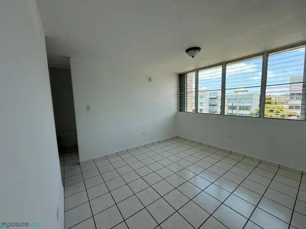 Carr 2 AVENIDA NTE #3604, Toa Alta, PR 00953