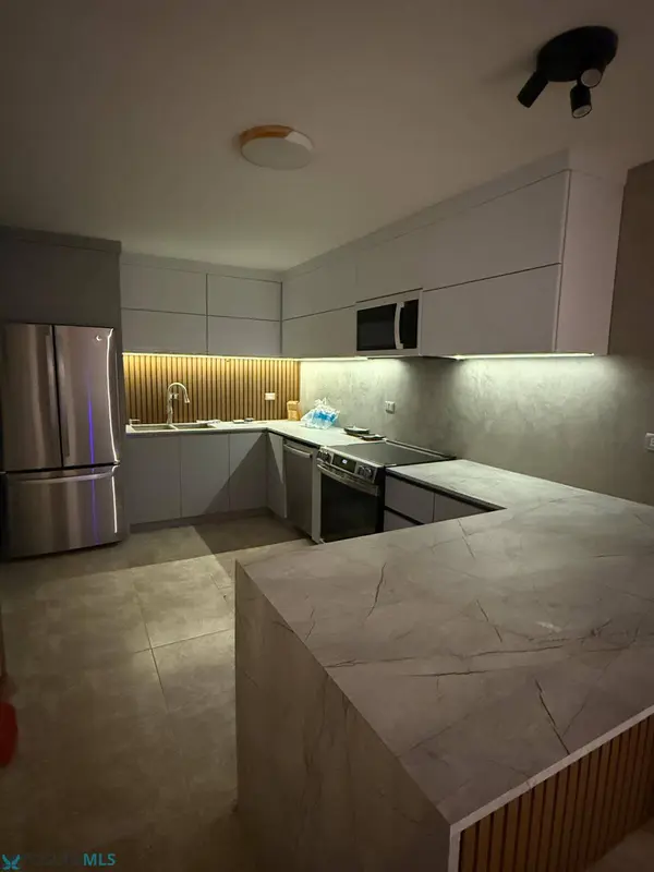 1 CALLE 1 #N21, Carolina, PR 00983