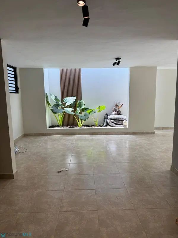 1 CALLE 1 #N21, Carolina, PR 00983